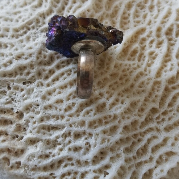 Crystalline Stone Ring - Picture 4 of 4